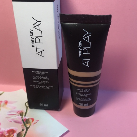 Mary Kay Mary Kay At Play Makeup Deep Tan - Picture 5 of 5